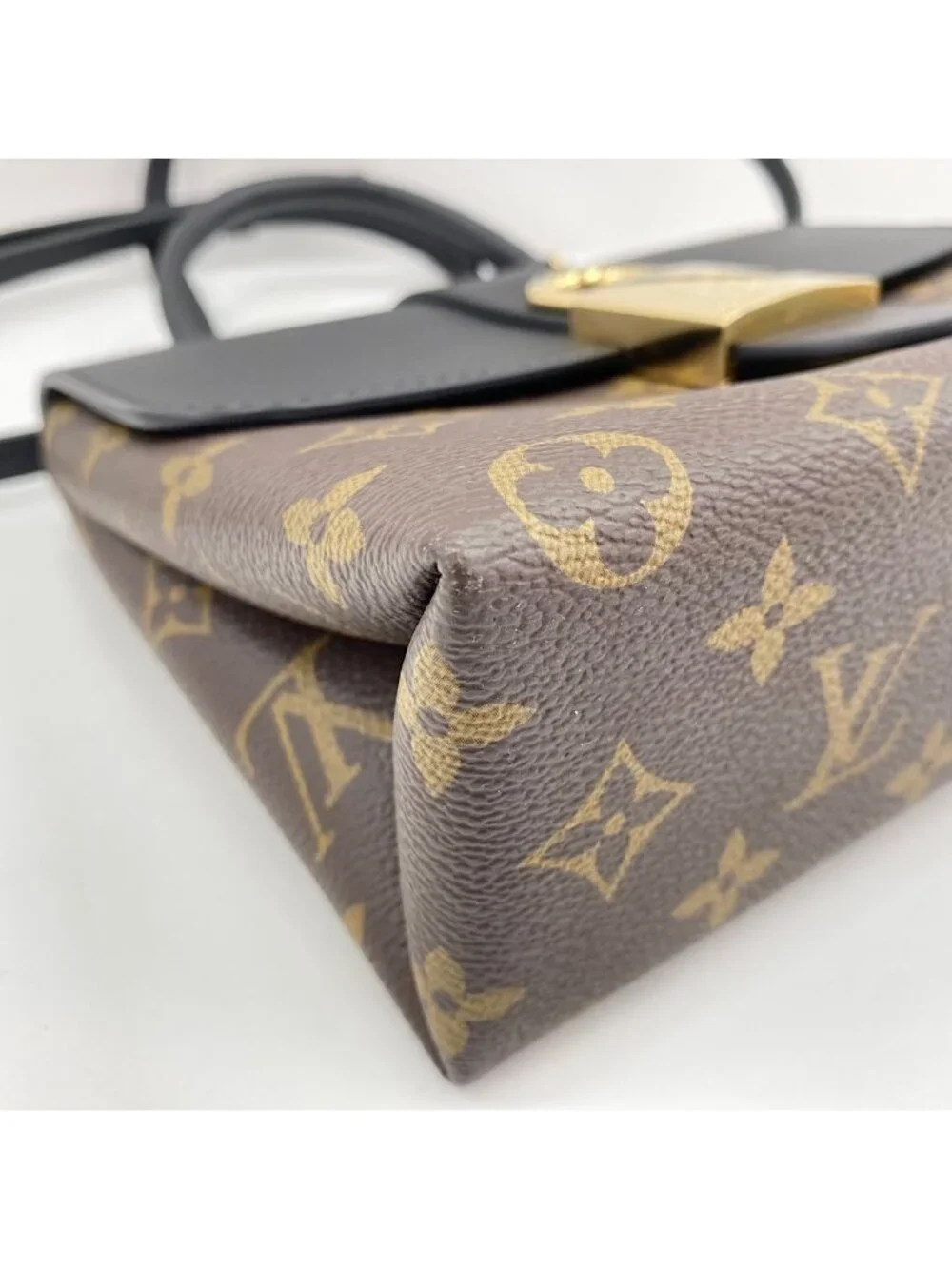 Louis Vuitton Handbag Locky BB